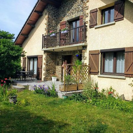 Les Ecureuils Bed & Breakfast Revin  Luaran gambar