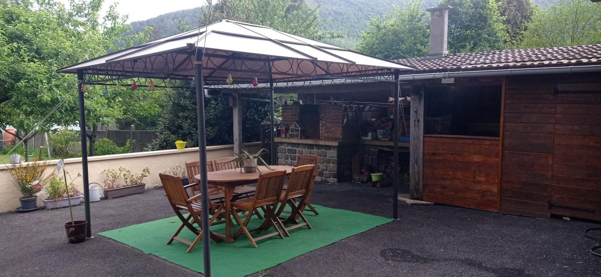 Les Ecureuils Bed & Breakfast Revin  Luaran gambar